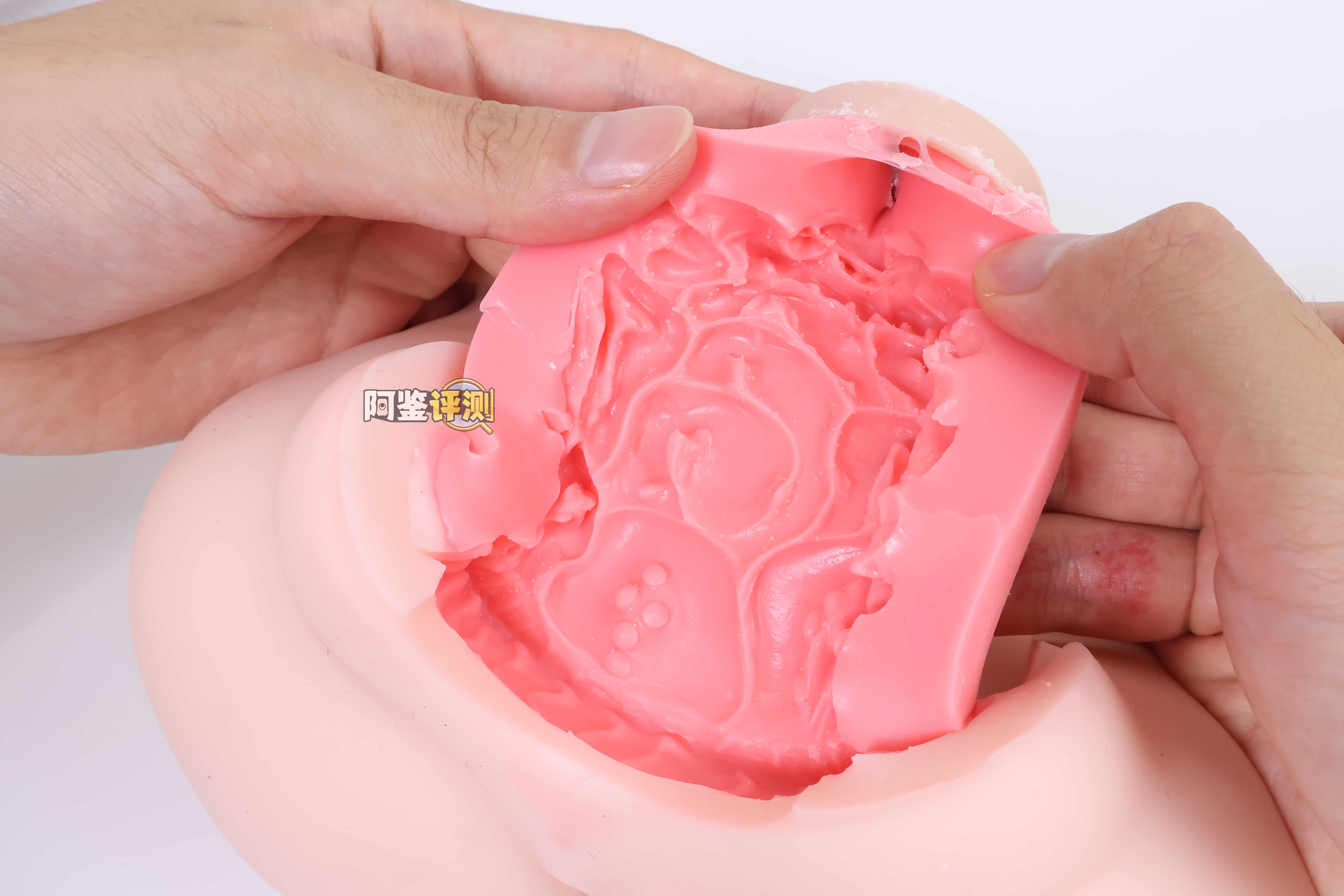 YUU——“内伸缩樱乃酱”评测！胖乎乎的传统派活塞型电动杯，能力综合但是缺乏亮点