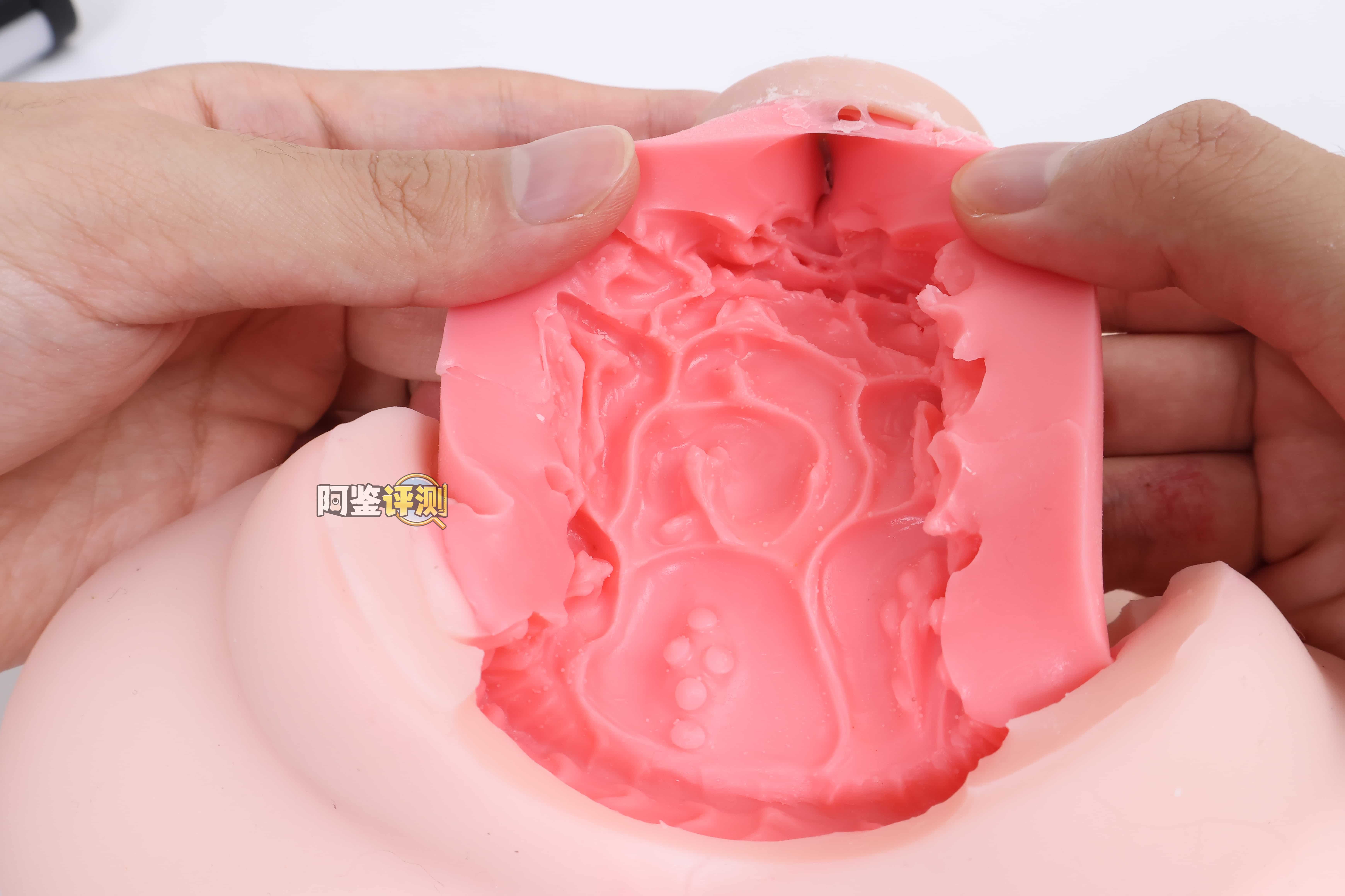 YUU——“内伸缩樱乃酱”评测！胖乎乎的传统派活塞型电动杯，能力综合但是缺乏亮点