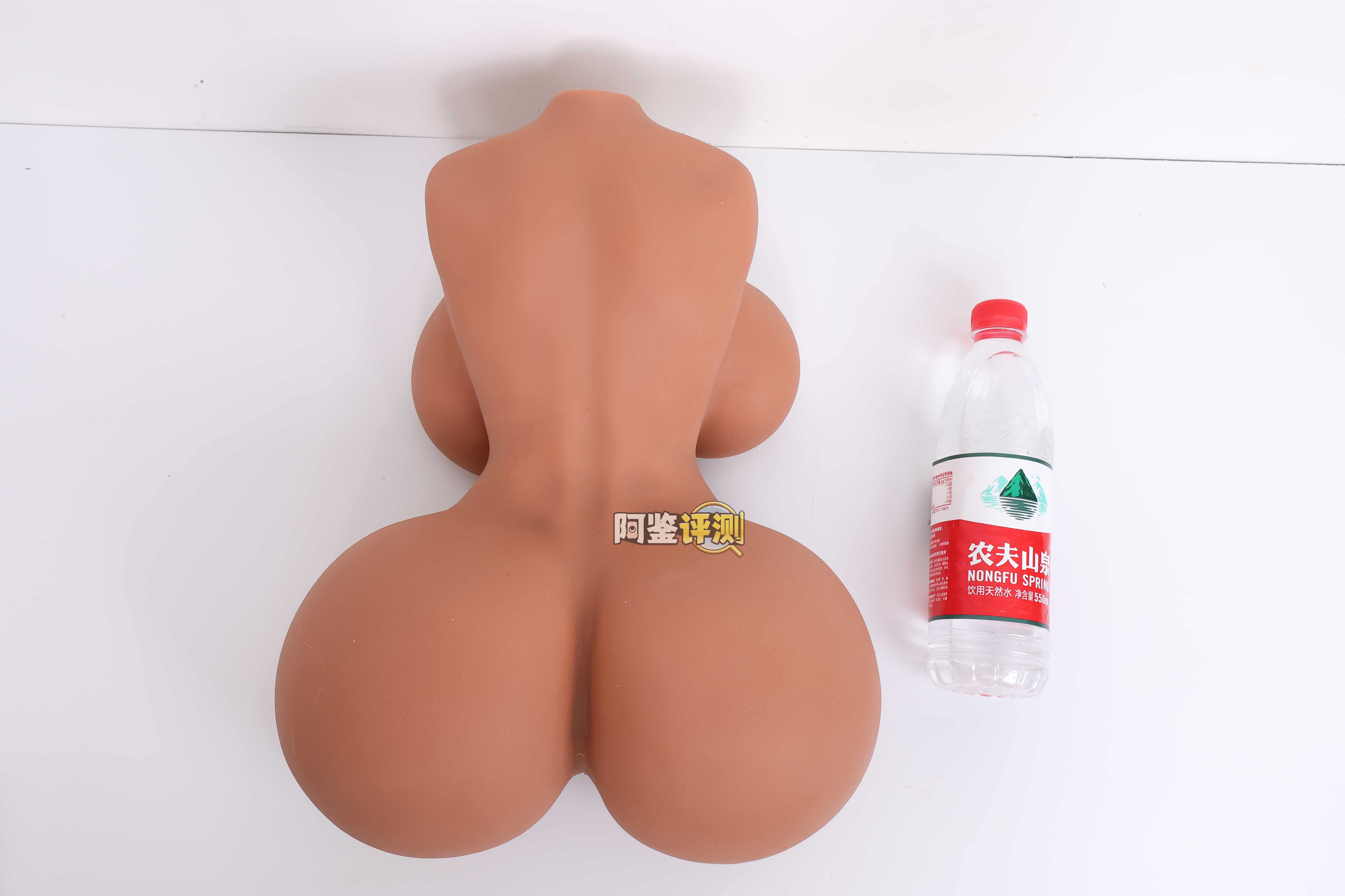 COC——“赤鸢”评测! 创新工艺的全身软黑皮小身体倒模,设计概念不错但工艺上还有很多问题