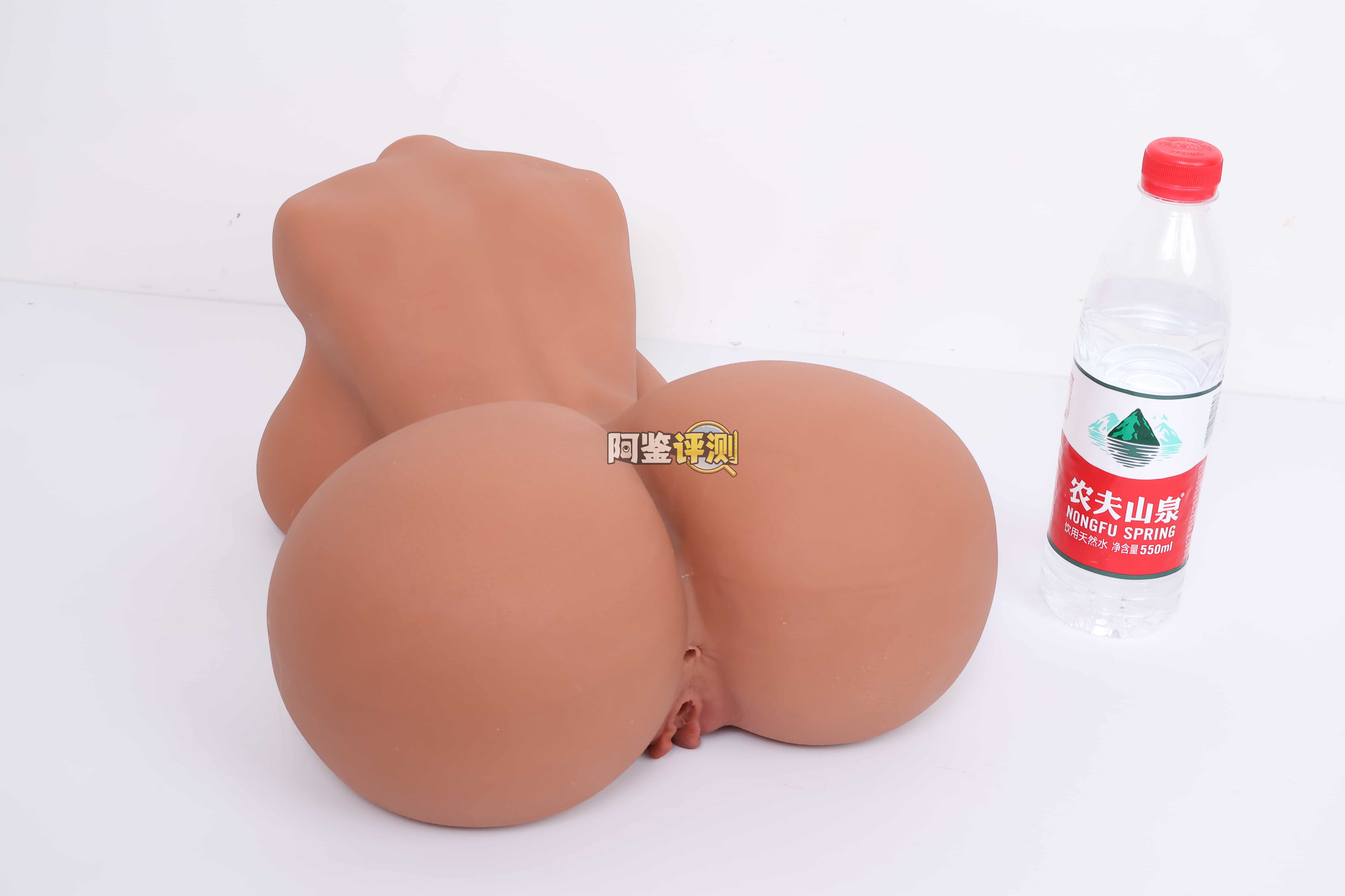 COC——“赤鸢”评测! 创新工艺的全身软黑皮小身体倒模,设计概念不错但工艺上还有很多问题