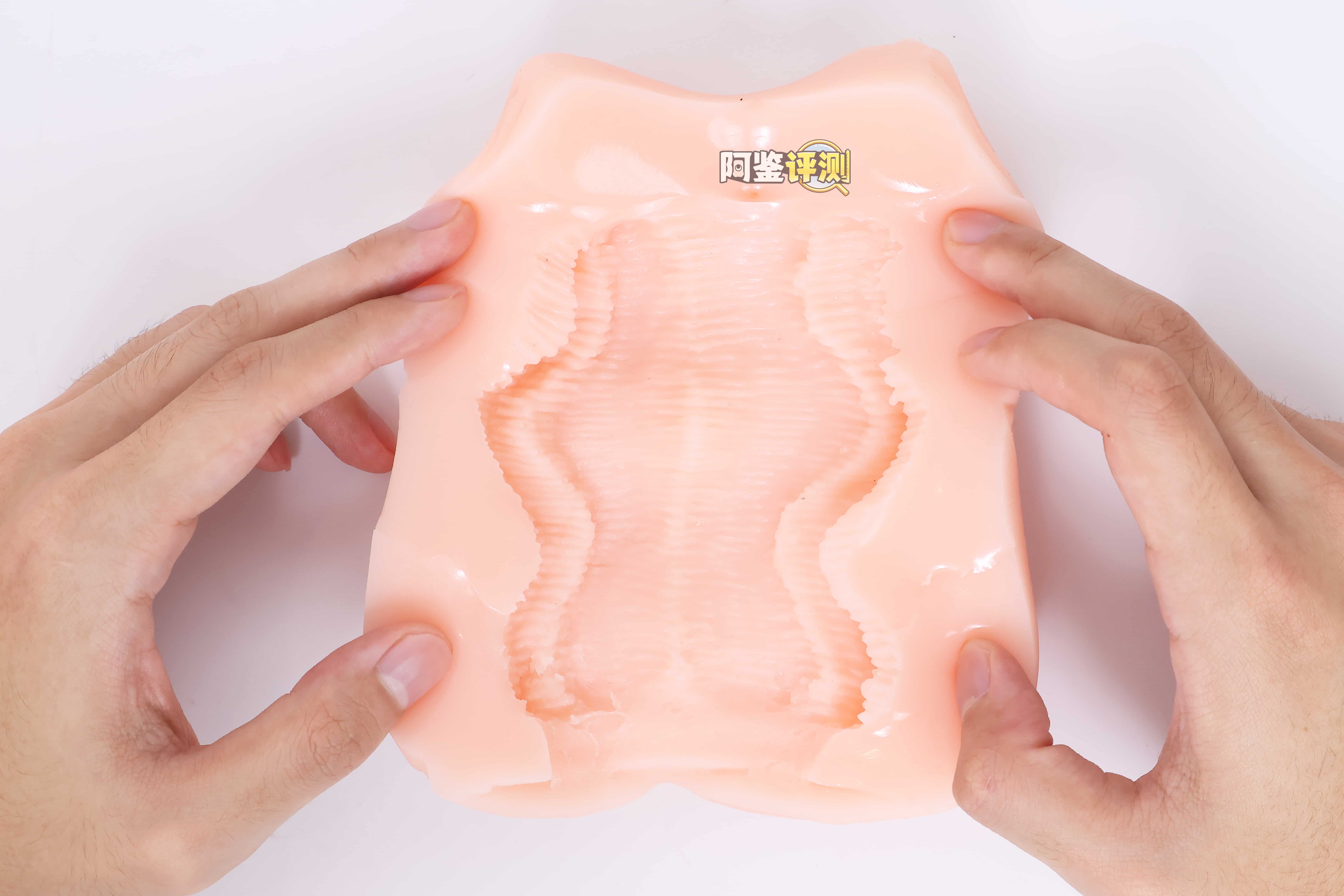 汤马托易士——”制服美少女”评测!充满棱角和剐蹭的脂软慢玩,也是别有一番风味!