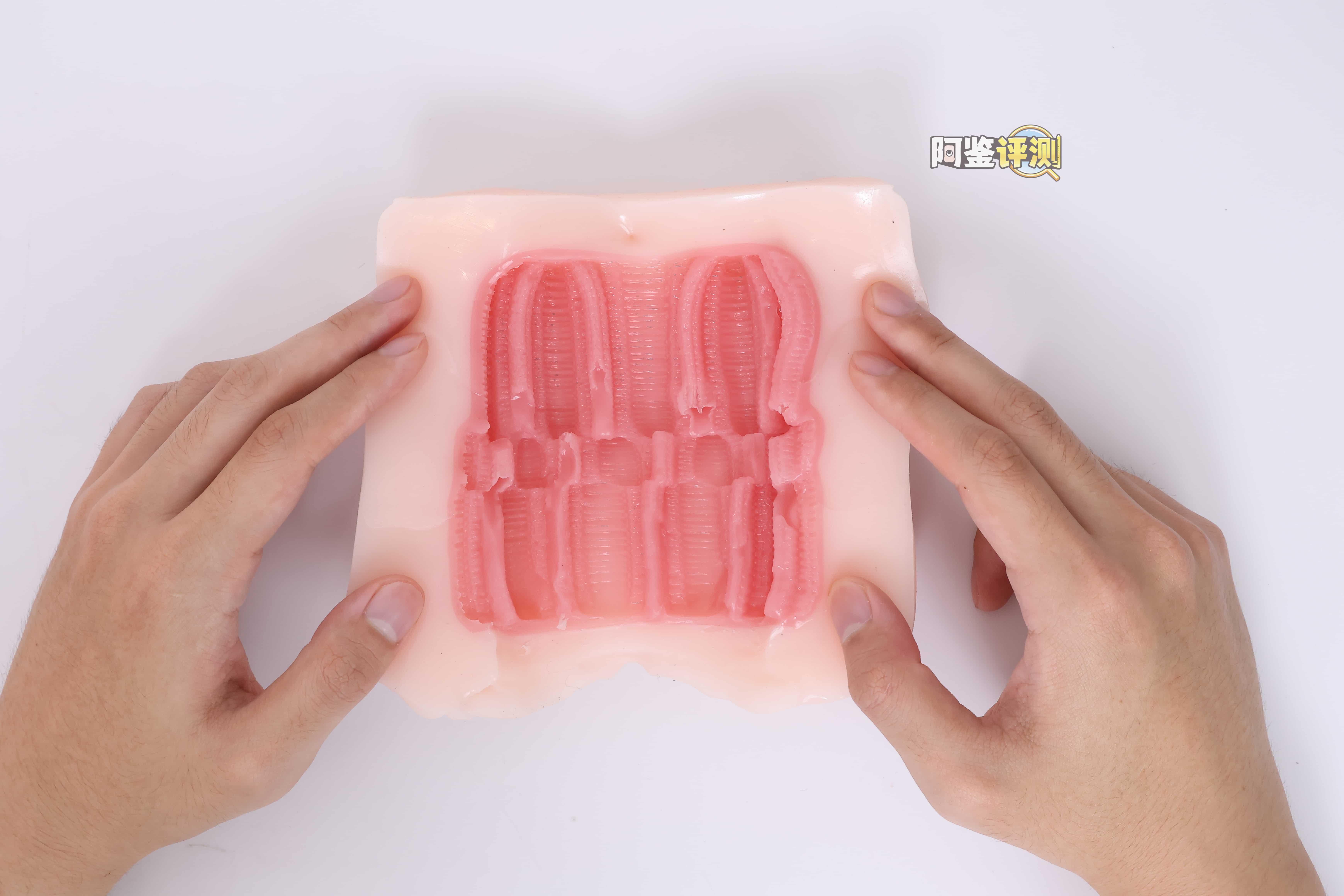 魔眼——”反转五重奏”评测！舒适丝滑的纵向立体感，但内部空间太大导致包裹并不好