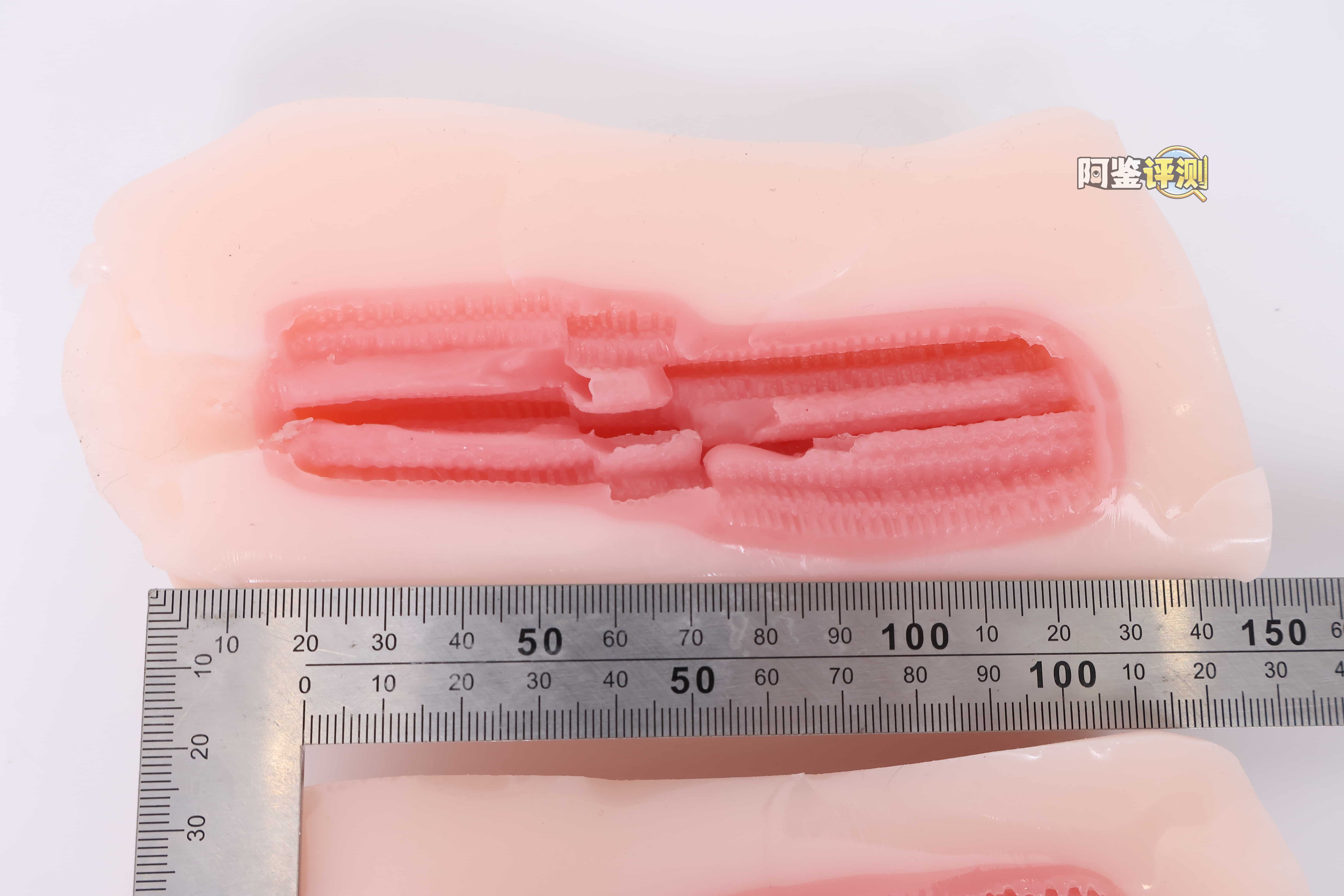 魔眼——”反转五重奏”评测！舒适丝滑的纵向立体感，但内部空间太大导致包裹并不好