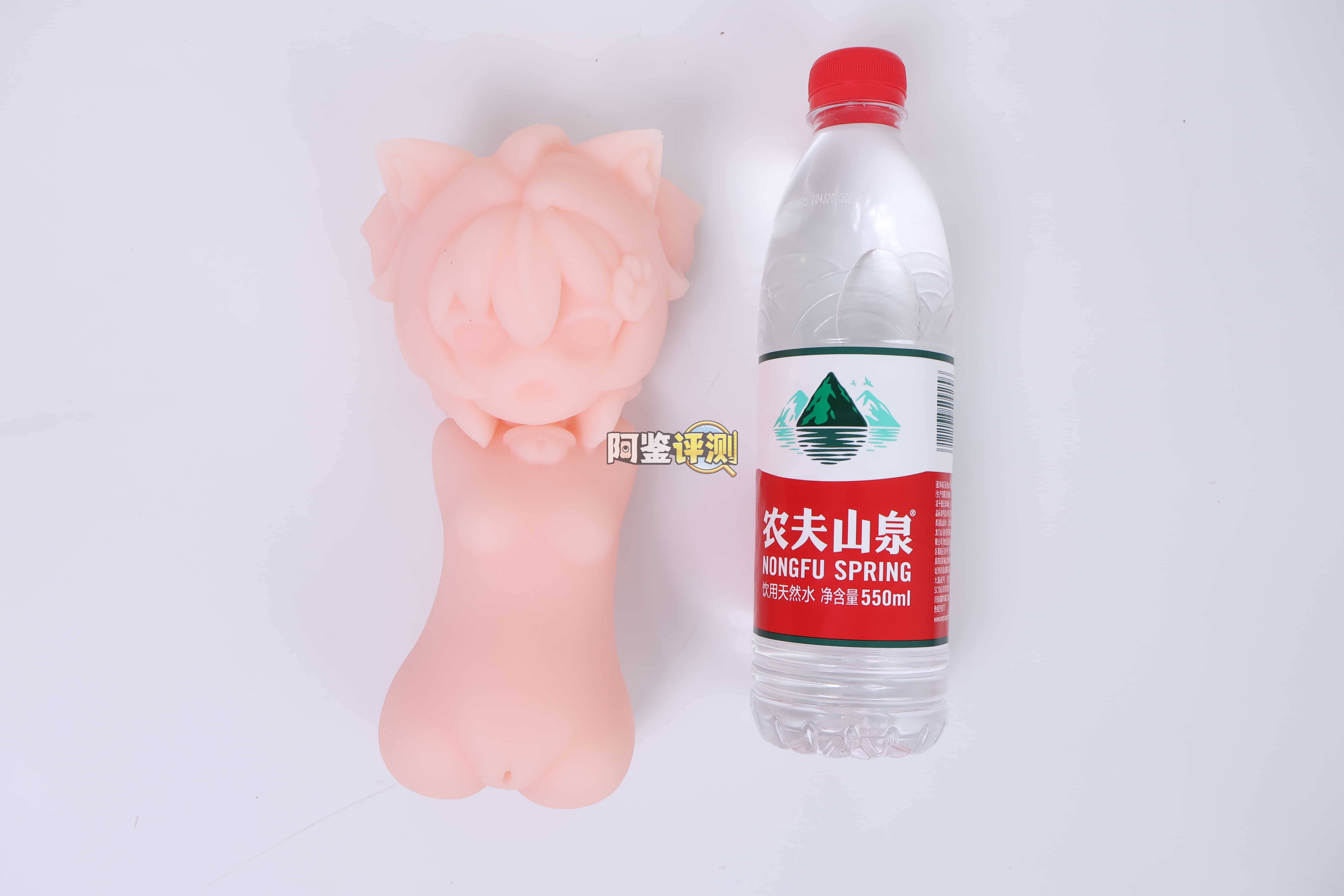 汤玛托易士——”猫乃井莉莉”评测！自家Vtuber联名的“人格排泄”主题杯，主题新奇但是设计敷衍