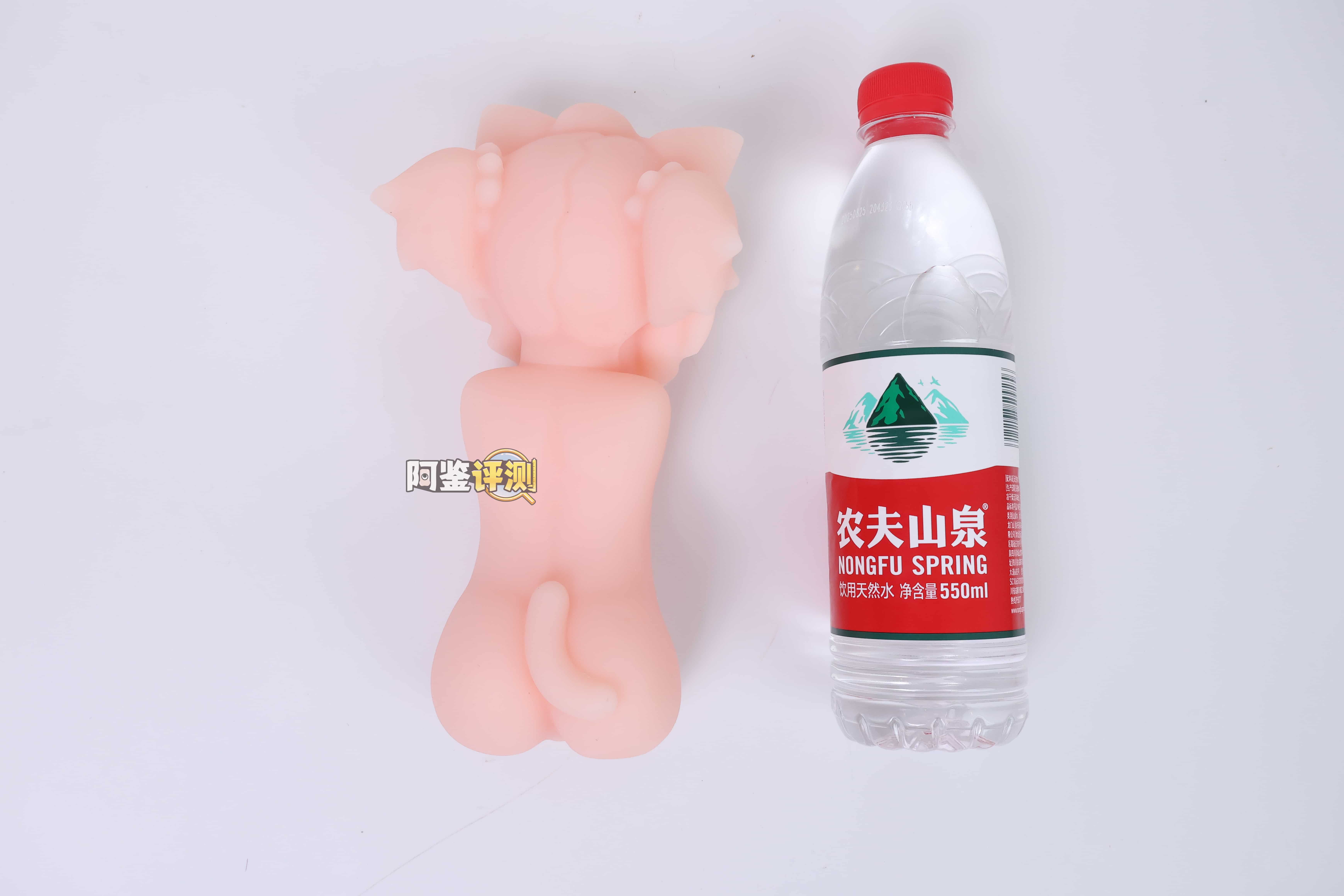 汤玛托易士——”猫乃井莉莉”评测!自家Vtuber联名的“人格排泄”主题杯,主题新奇但是设计敷衍