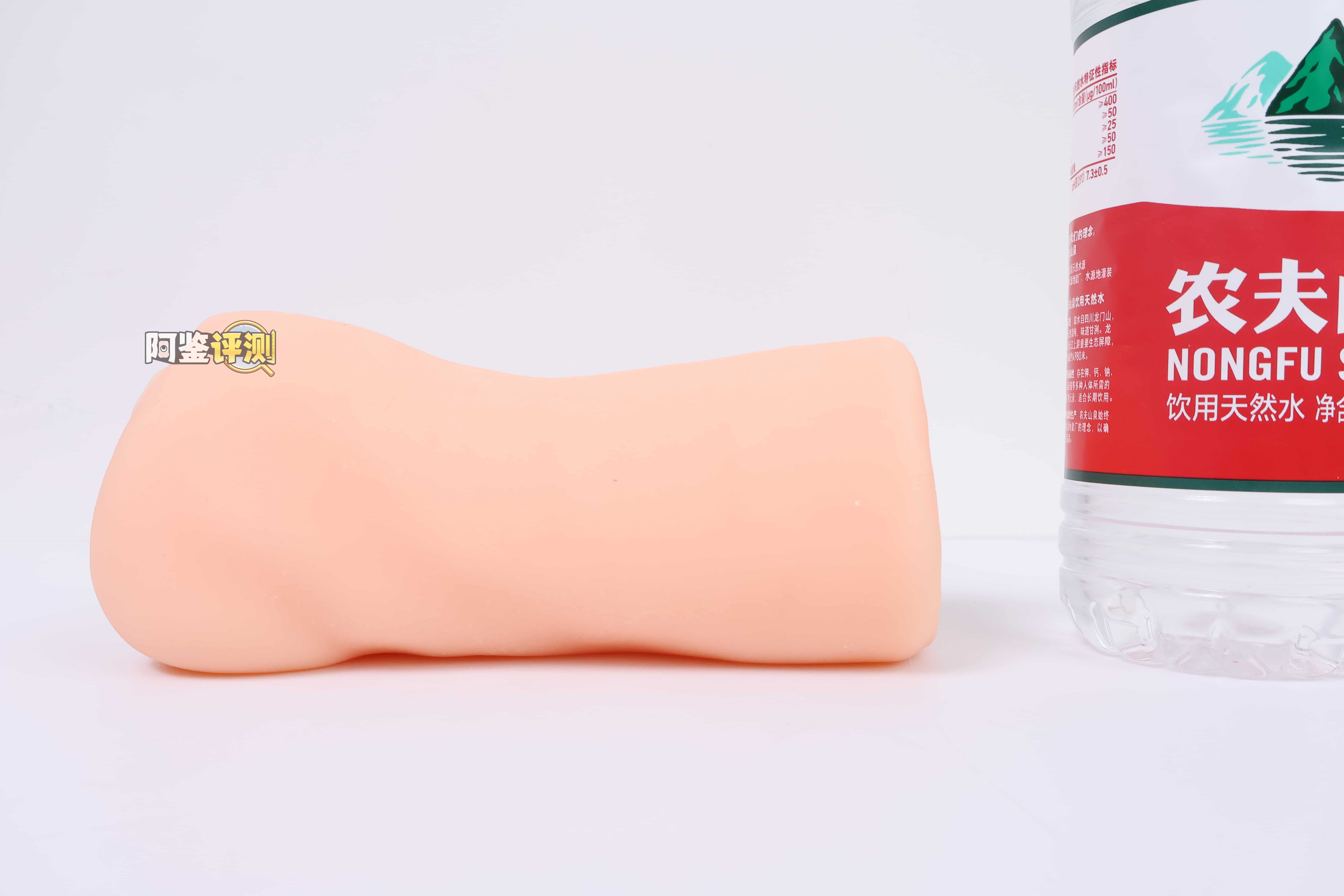 汤马托易士——”湿身淫穴”评测！大结构做进小杯子里，用起来感觉牛子偏来偏去的...