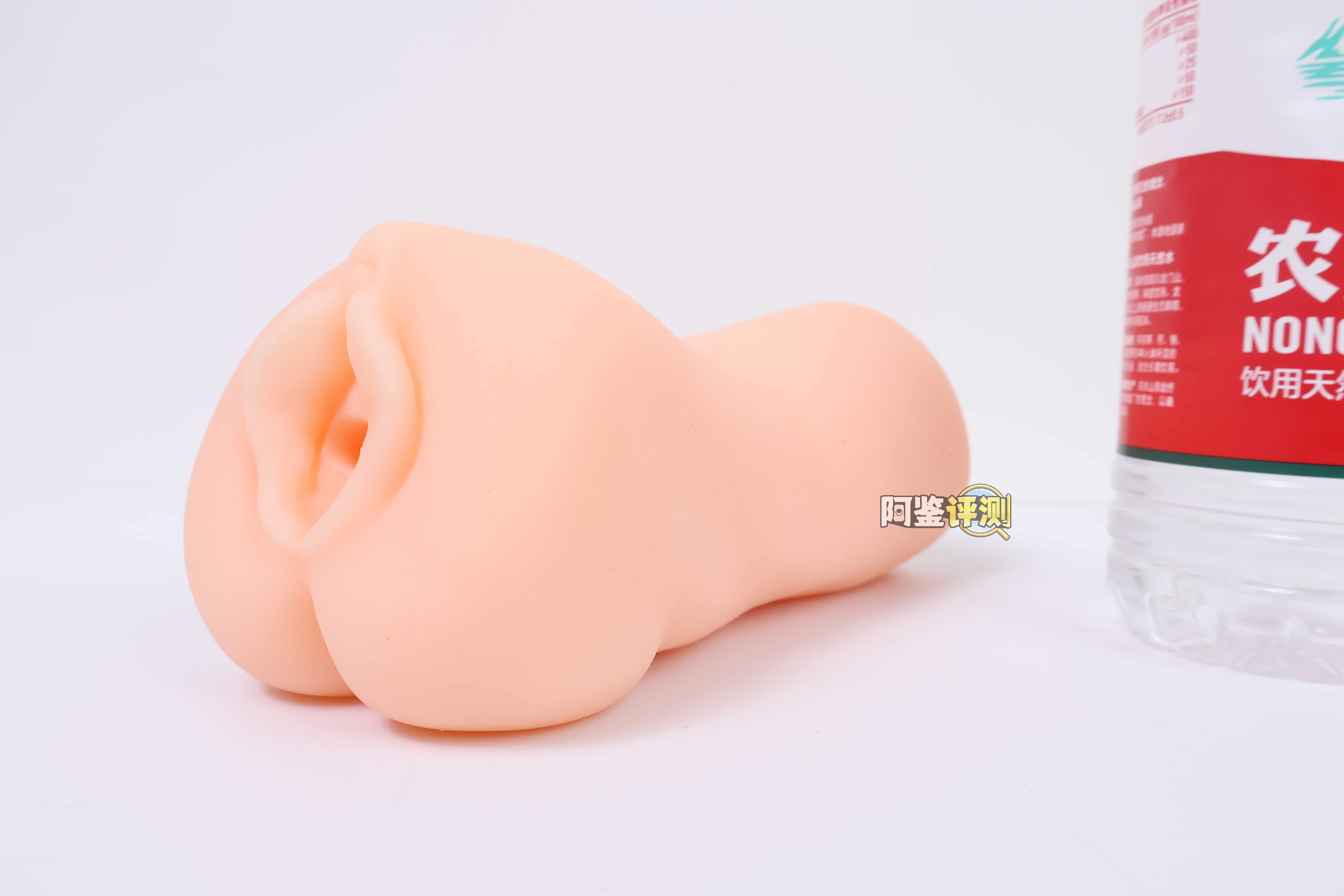 汤马托易士——”湿身淫穴”评测！大结构做进小杯子里，用起来感觉牛子偏来偏去的...