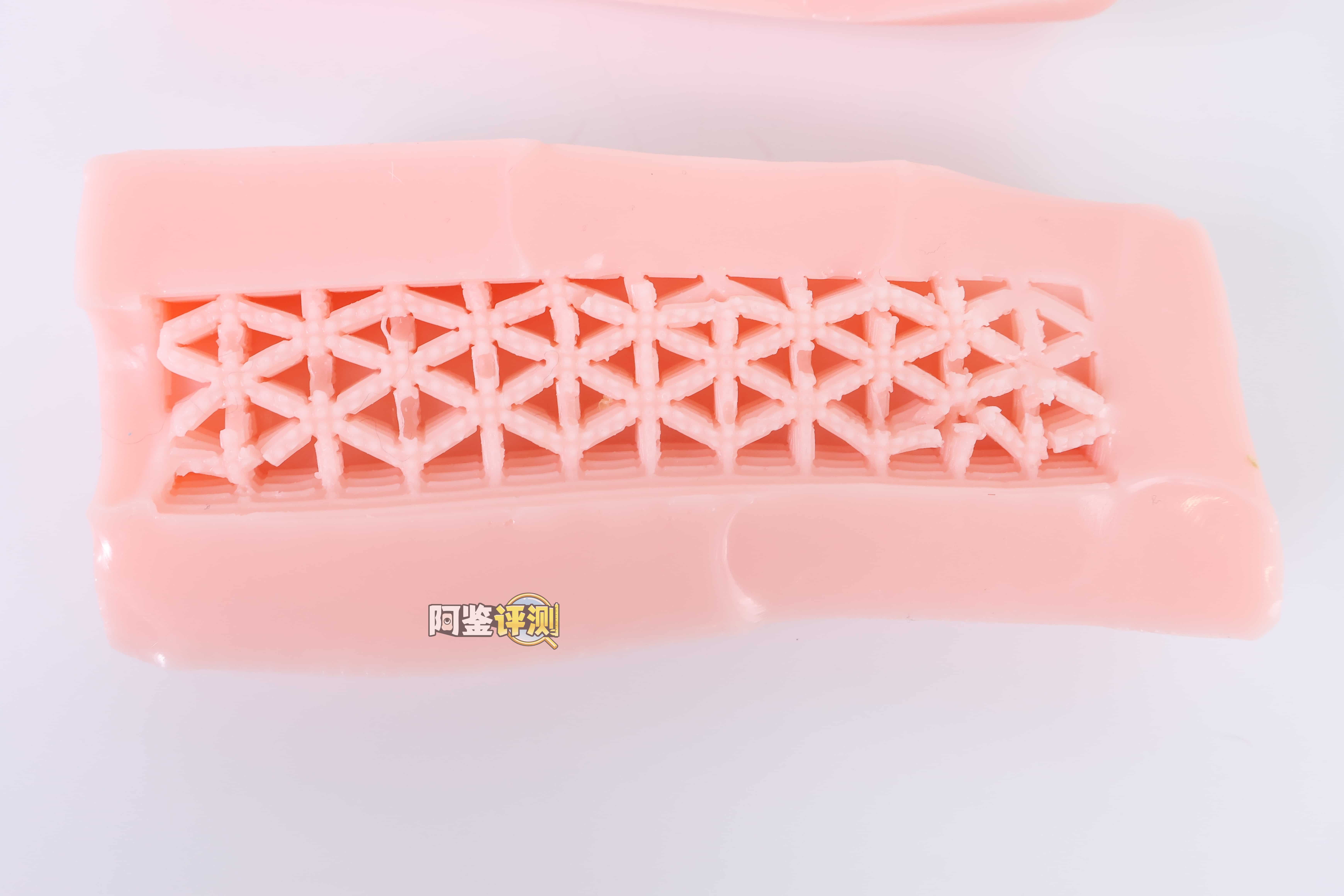 火炮——”假面怪盗”评测！越来越浮夸的双面结构！像是玻璃花窗一样的复杂网格凸起