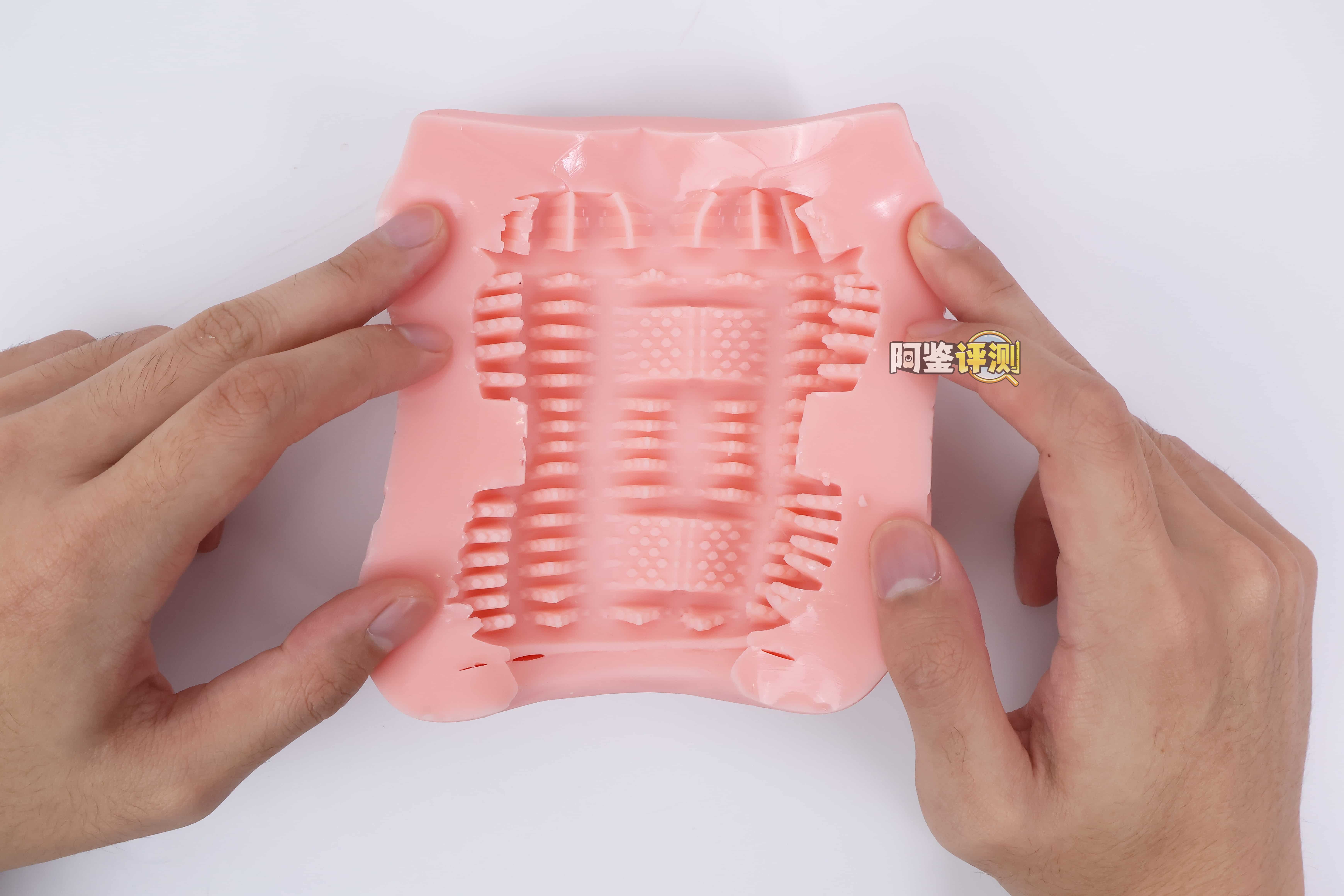 对子哈特——”宝石术士”评测！与排气法完全无缘的大空腔小杯，纹理的密度太低体验非常空洞