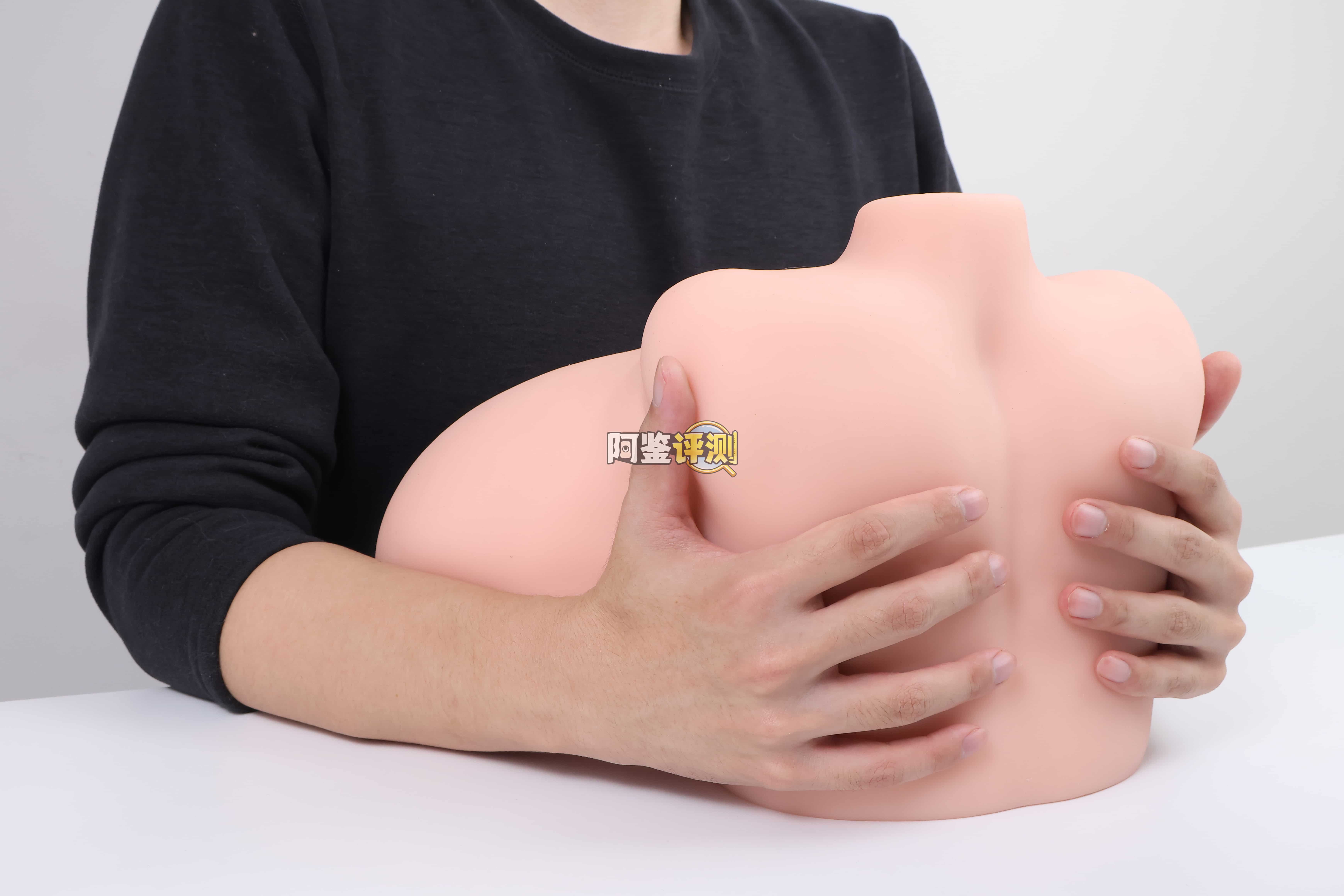 GOSE——”爆乳魔皇”评测！带身体厚度的超大重量胸模，设计上没有缺陷但实用的角度并不算很多