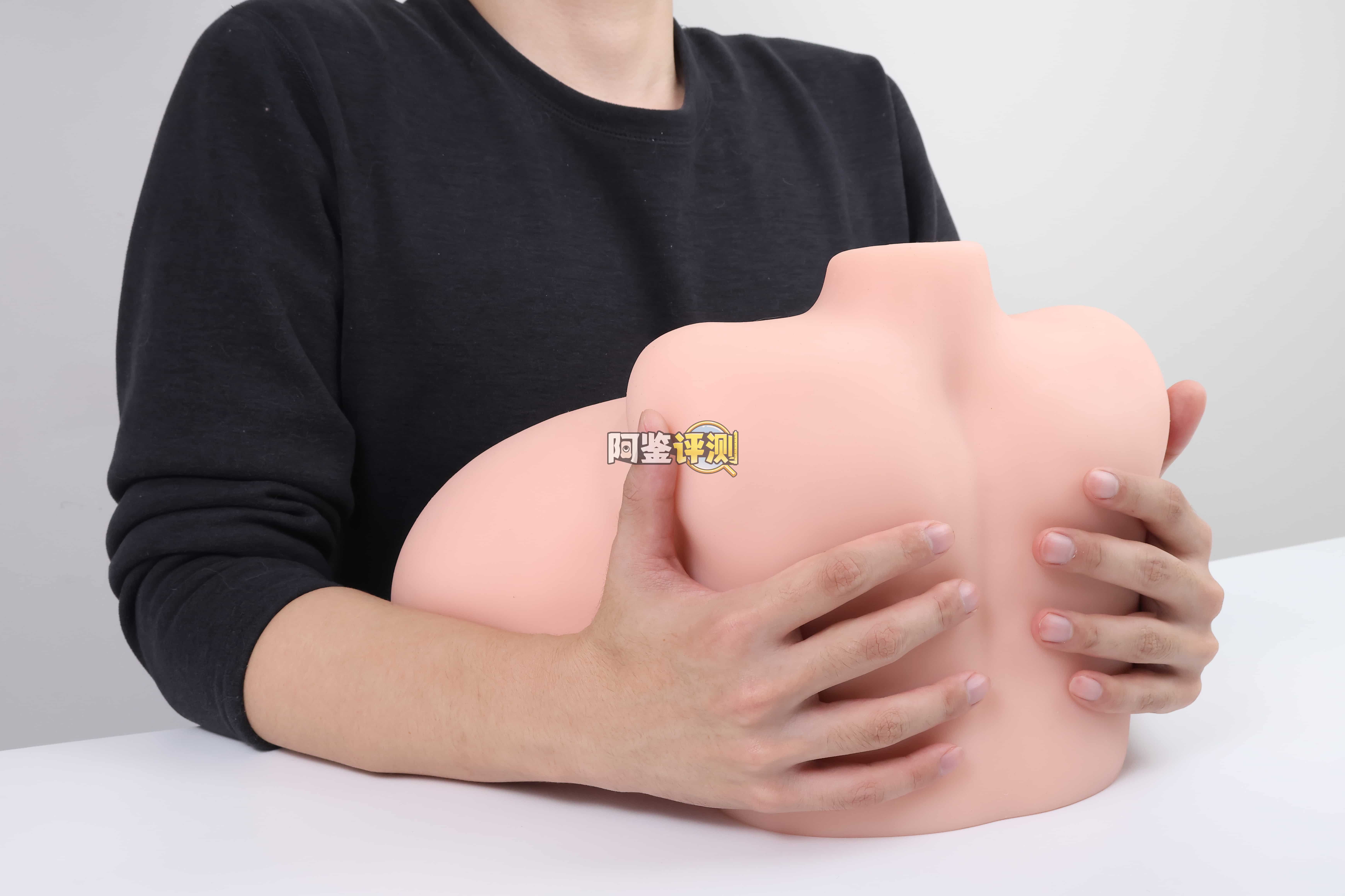 GOSE——”爆乳魔皇”评测！带身体厚度的超大重量胸模，设计上没有缺陷但实用的角度并不算很多