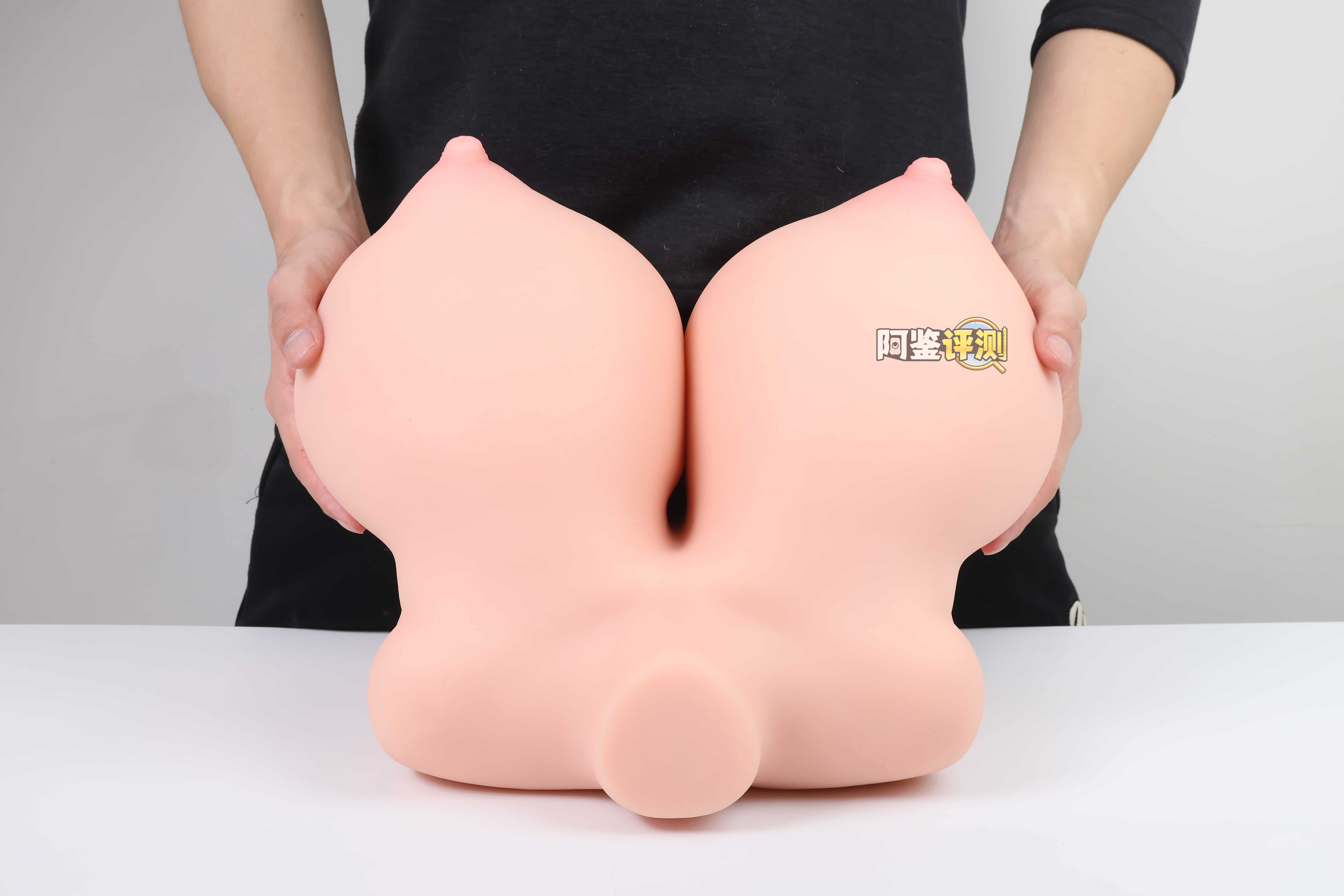 GOSE——”爆乳魔皇”评测！带身体厚度的超大重量胸模，设计上没有缺陷但实用的角度并不算很多