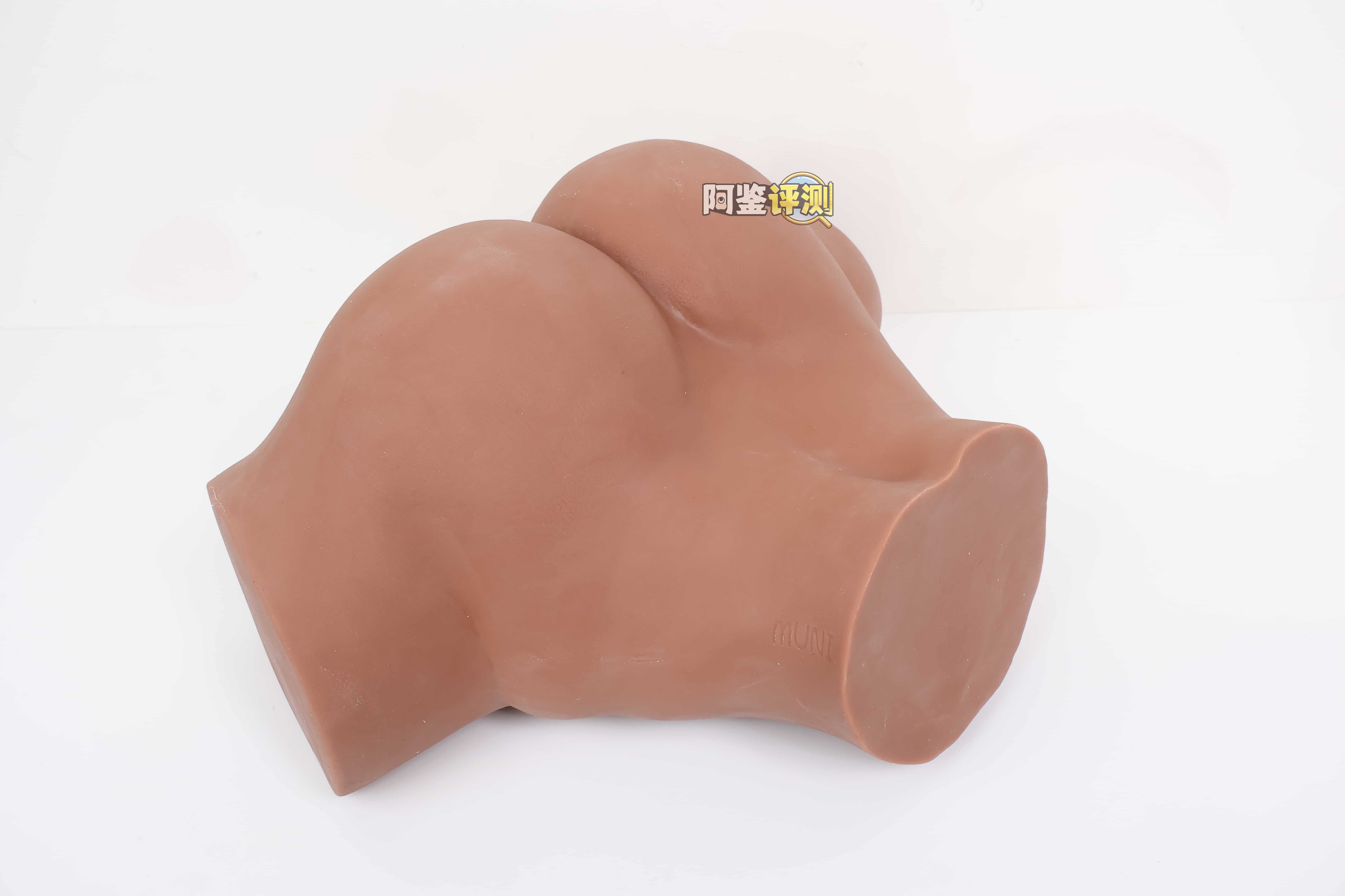 MUNI——”埃及艳后PRO”评测！跨部接触面超大的一字马臀模，厚实腰部带来的独特体积感