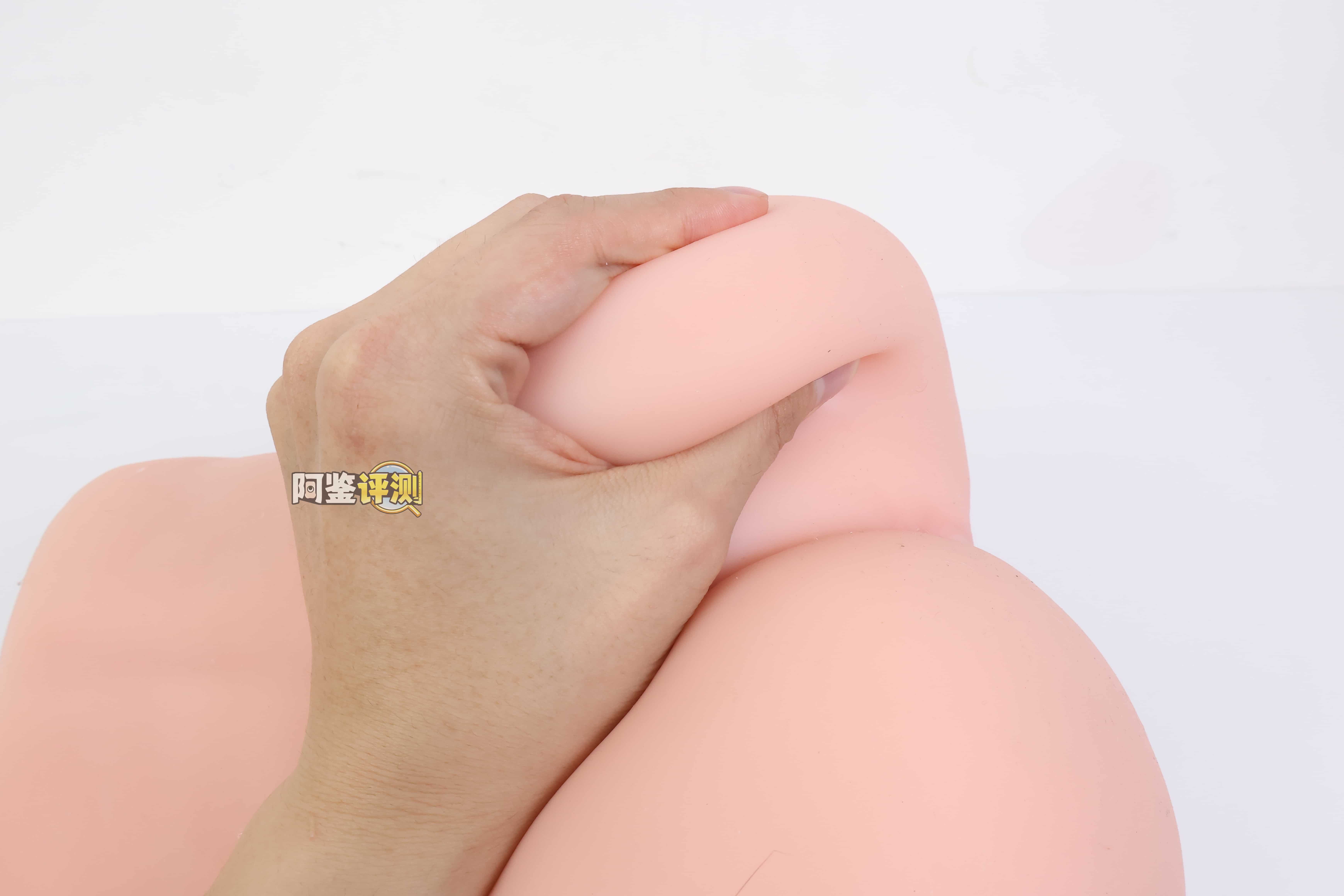 COC——”元气教练”评测！可可狼姬的肉色加大版，但脂软部分感觉做得稍微有些保守