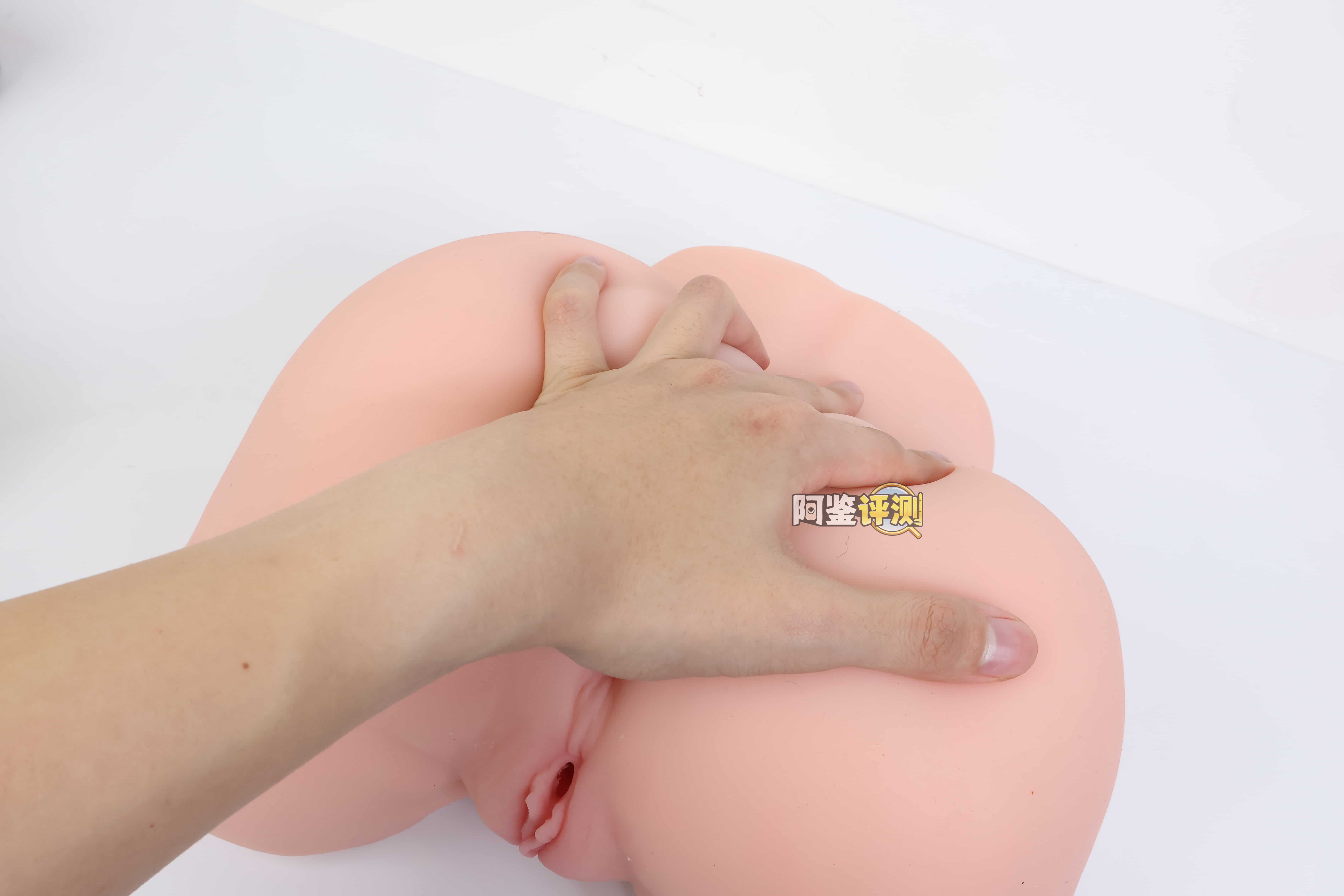 COC——”元气教练”评测！可可狼姬的肉色加大版，但脂软部分感觉做得稍微有些保守