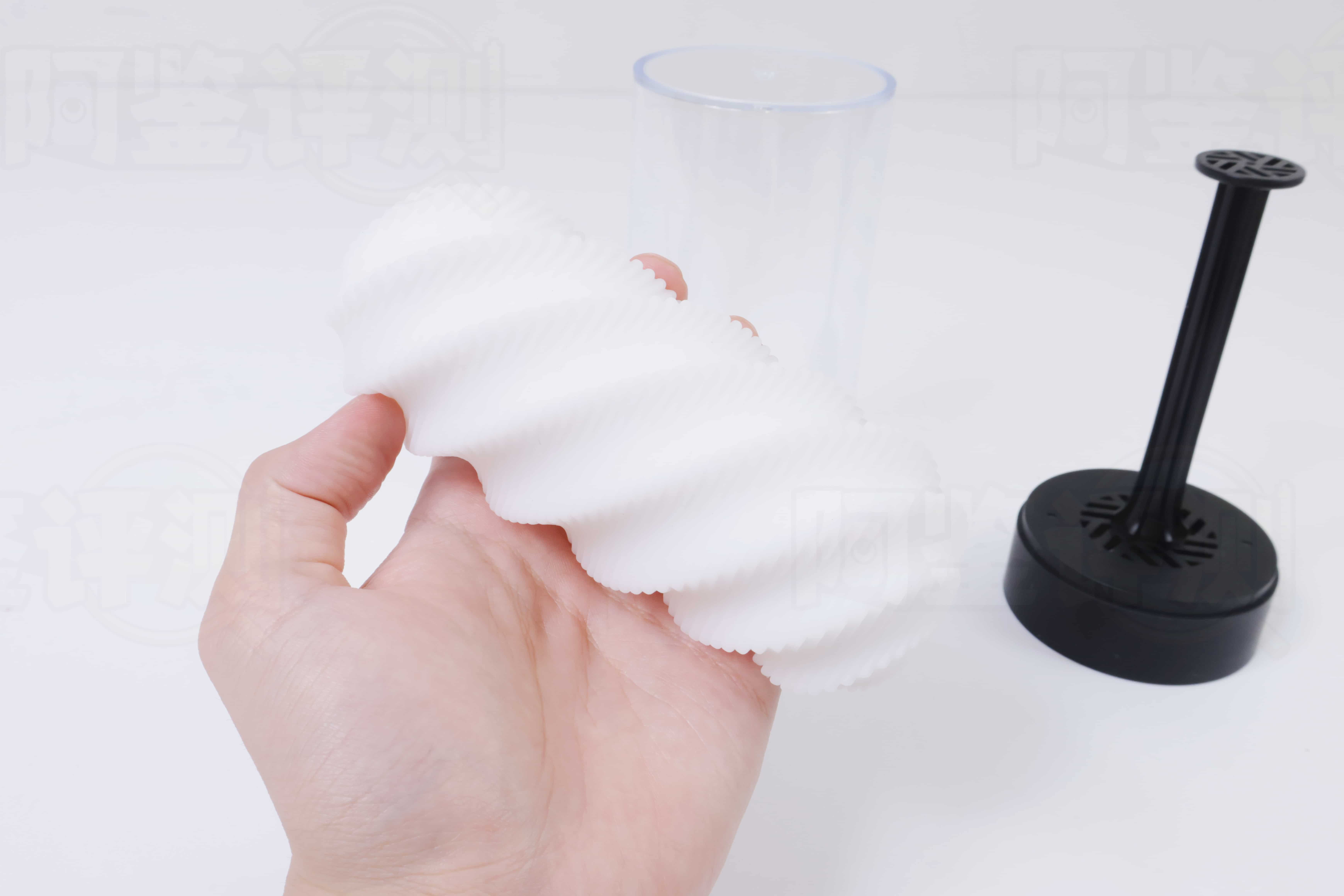 TENGA——”3DX(SPIRAL)”评测!把外层纹理内翻成通道后,竟然做出了接近完美的高密度三角柱