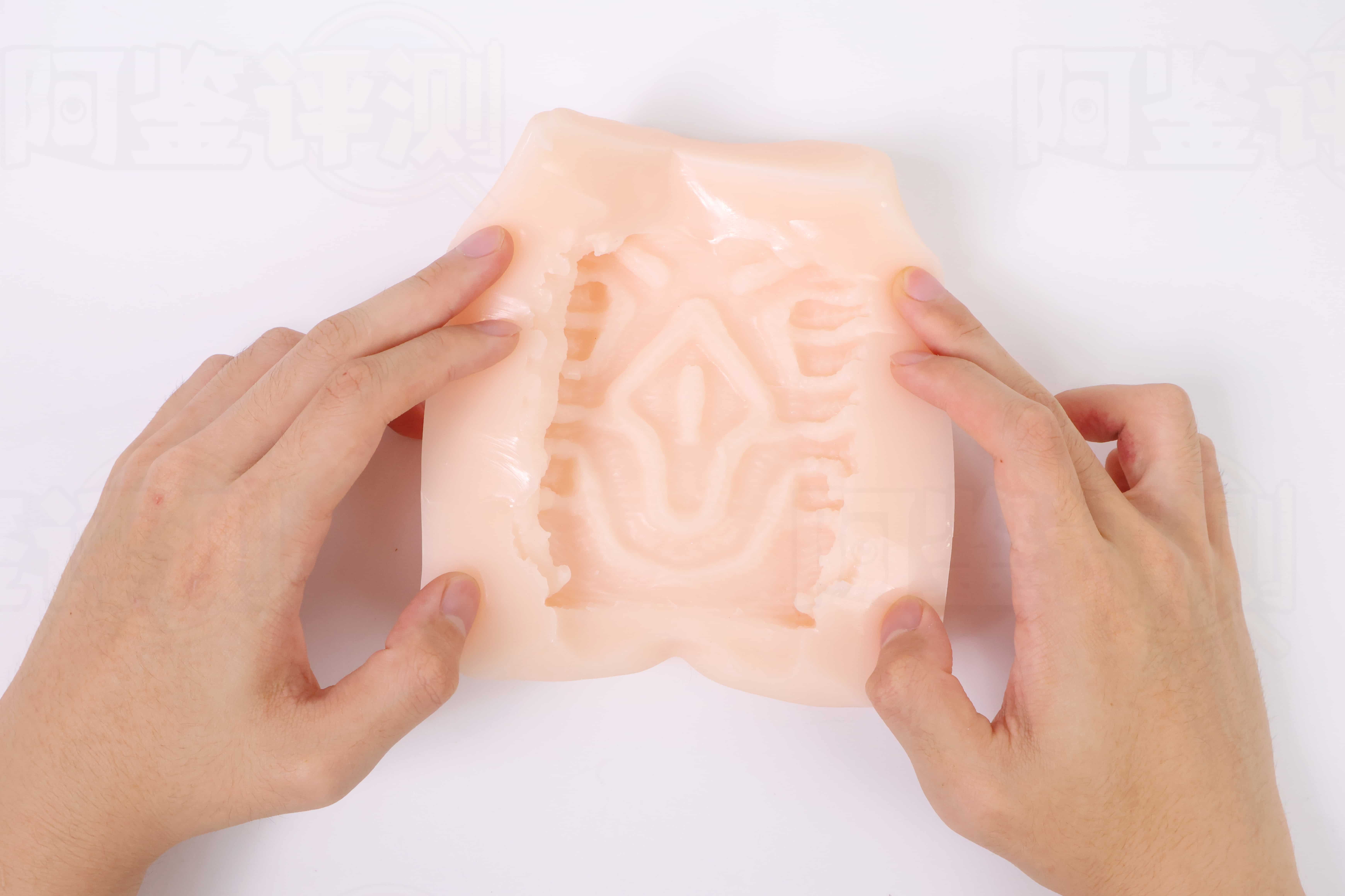 魔眼——”感触标本Tsutsumi”评测！轻飘飘的压力起伏，跟同门姐妹相比，普通得格外刺眼